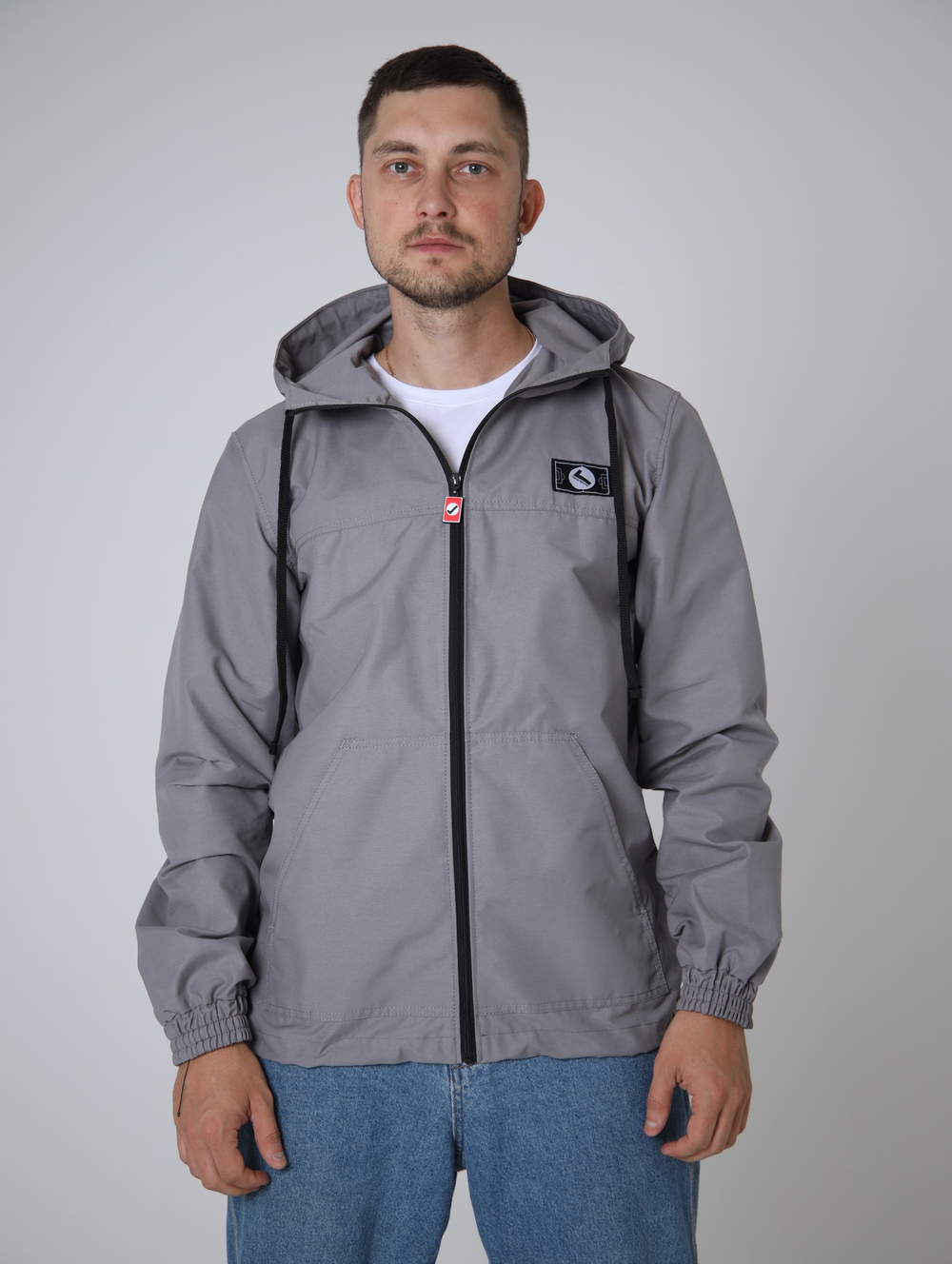 Ветровка легкая Город Горький серая серый