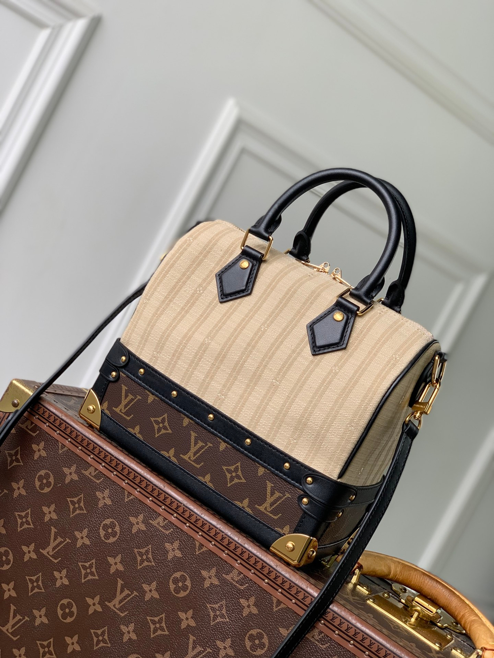 Louis Vuitton Speedy Bandouliere 22