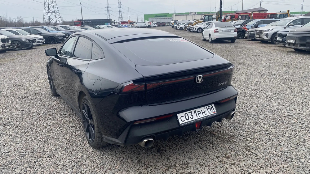 Changan UNI-V 1.5 AT DLX
