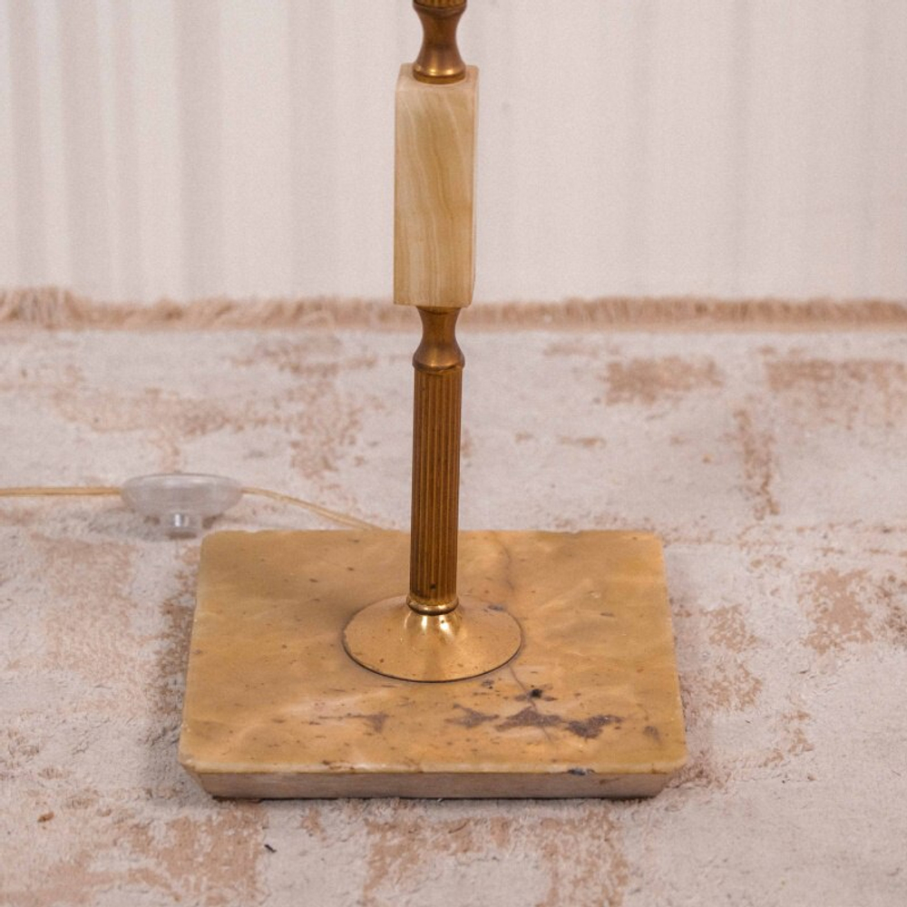 Напольный торшер из оникса и латуни