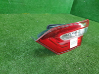 Фонарь правый внут Toyota Camry xv70 17-нв галоген
