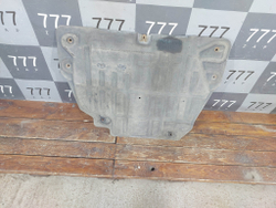 Защита двигателя RR Evoque 1 / E-Pace Б/У Оригинал LR104028