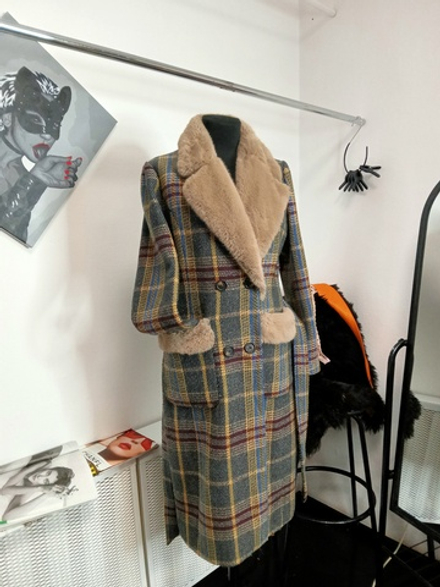 Пальто демисезонное в клетку.Размер 50/52