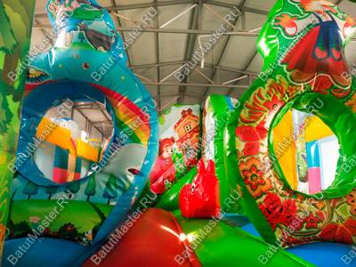 Коммерческий надувной батут "Русские сказки", 6x4x2.5 м.