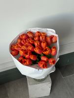 Букет из 35-ти оранжевых тюльпанов