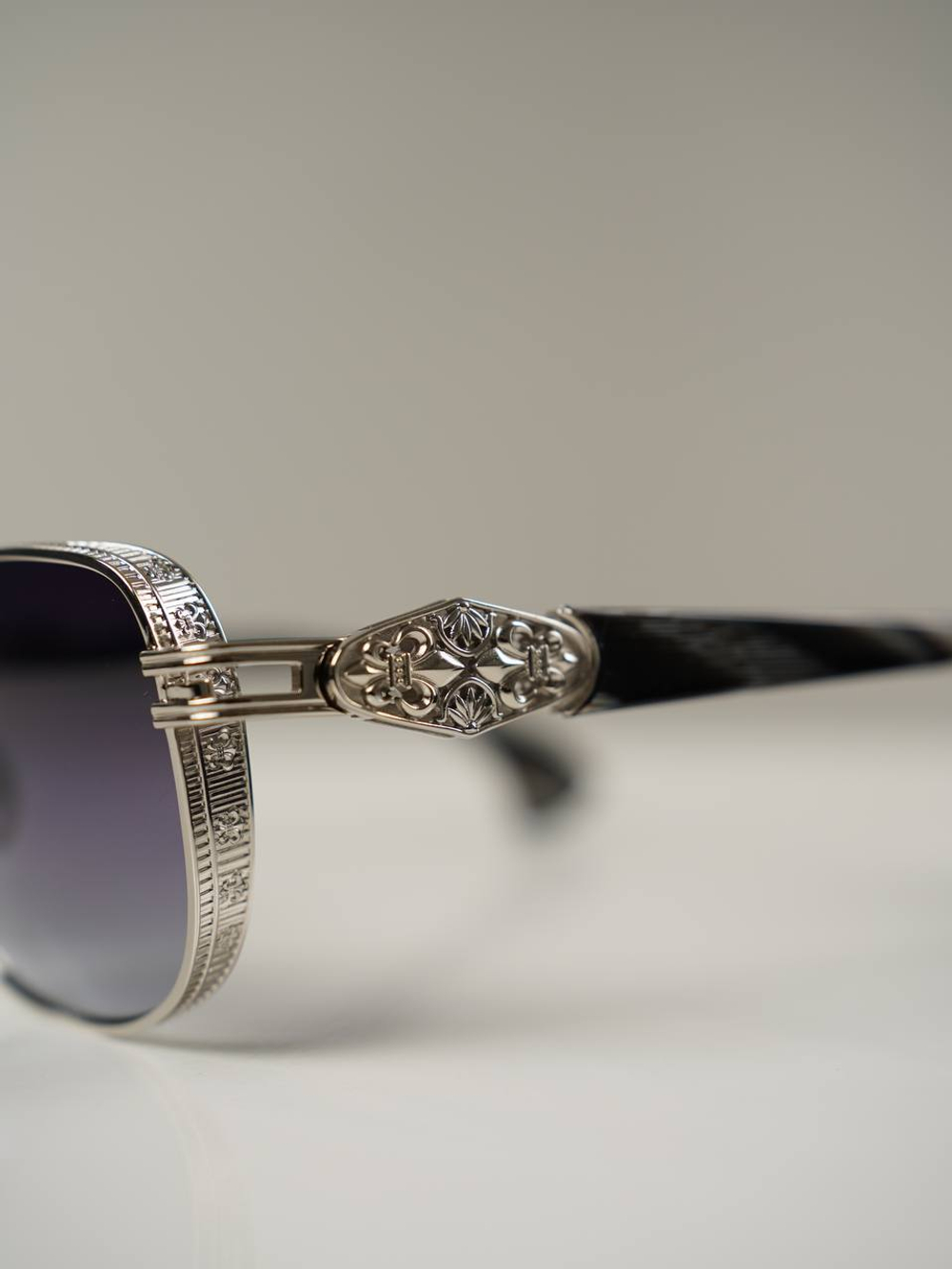 Солнцезащитные очки Chrome Hearts