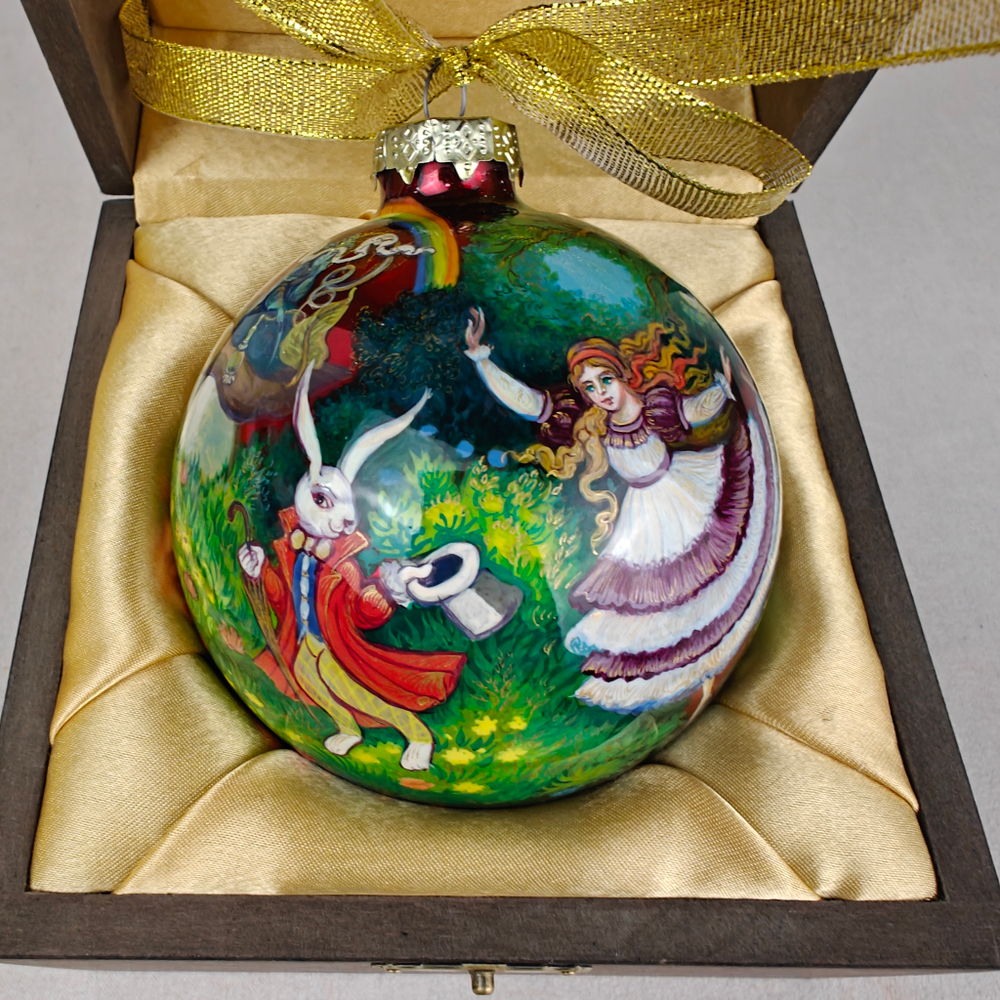 Шар новогодний с круговой росписью Палех "Алиса в стране чудес-4" в футляре