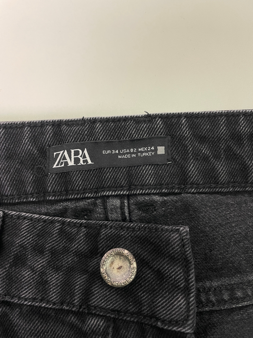 Джинсы Zara