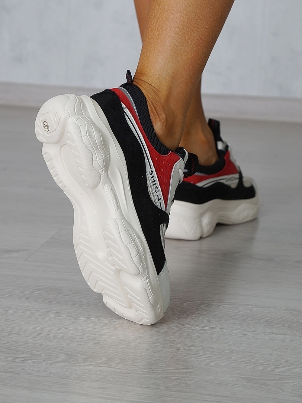 Кроссовки женские SOLO SONG DHJ04-4