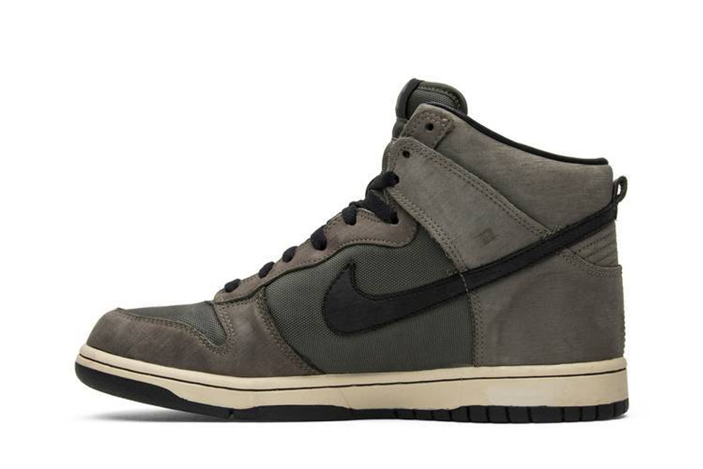 Nike dunk nl undefeated best sale