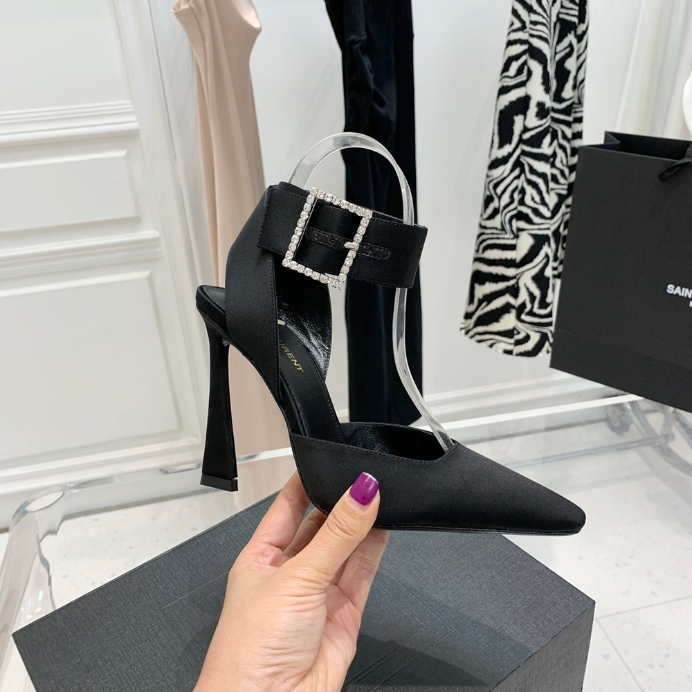 Saint Laurent Pumps