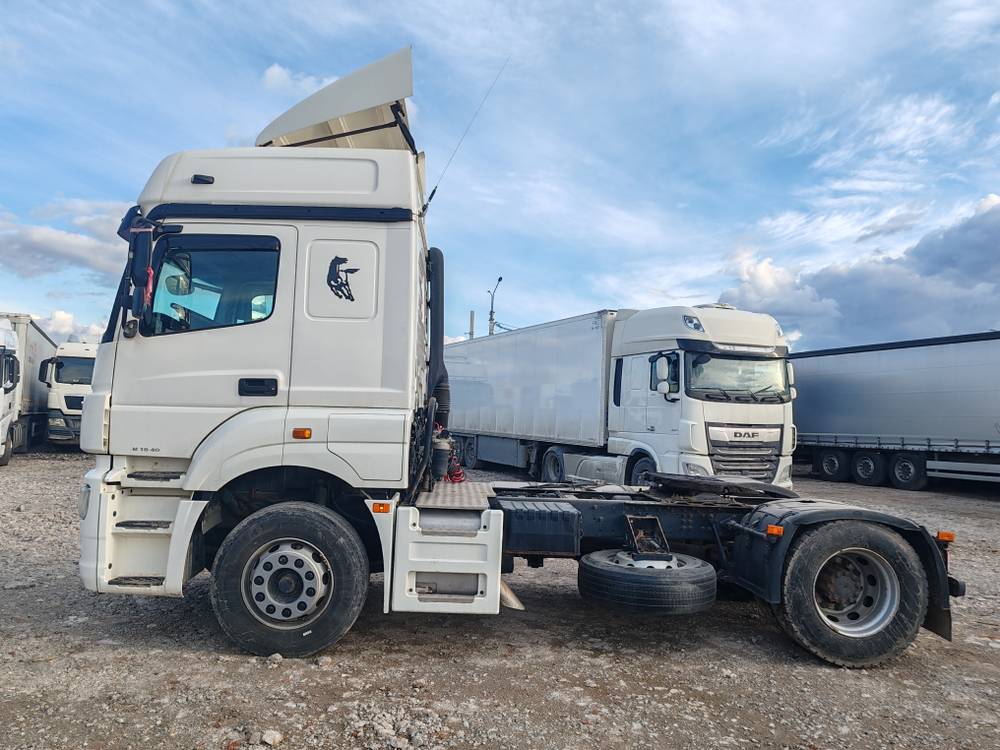КамАЗ 5490 4x2 Седельный тягач 5490-S5 (Дизель/Газ, 12,0 л, 401 л.с., МТ)
