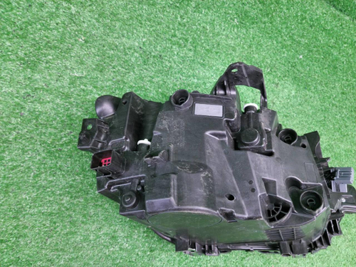 Фара левая Volvo XC60 2 (2021-н.в.) LED