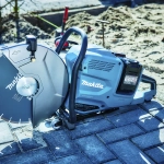 Резчик аккумуляторный Makita CE001GZ(R)