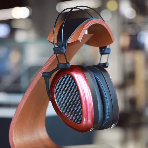 Dan Clark Audio AEON 2 Closed Black Red