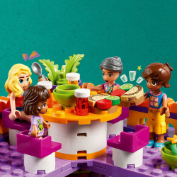 LEGO Friends — Закусочная Хартлейк 41747