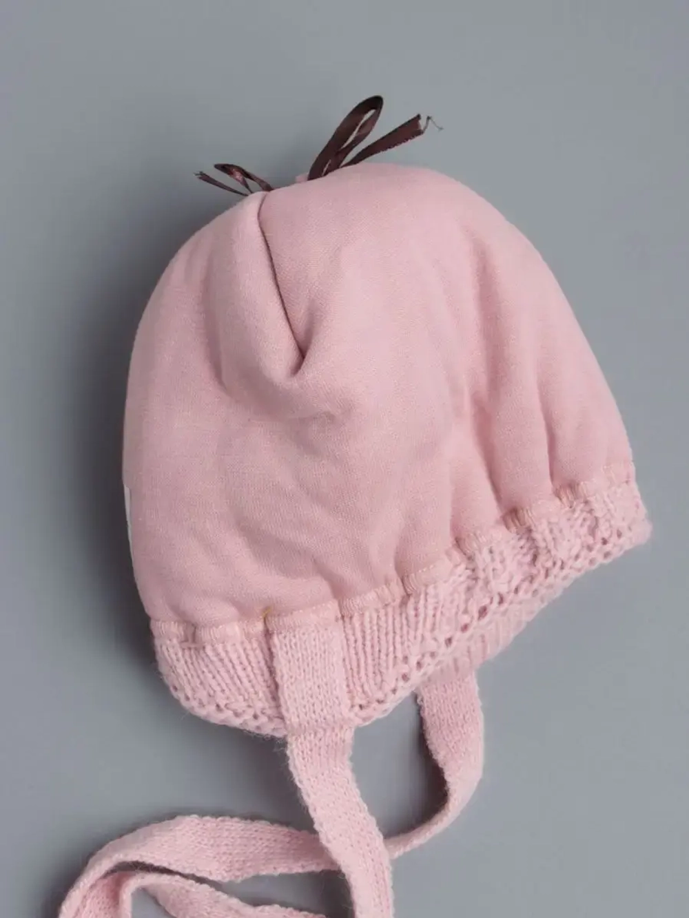 Шапка для девочки зимняя на завязках с помпоном