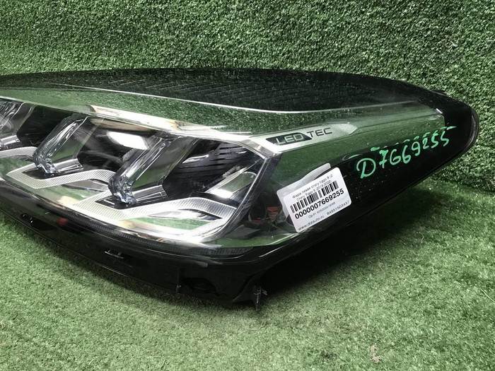 Битая Фара левая Chery Tiggo 8 (2018-н.в.) LED