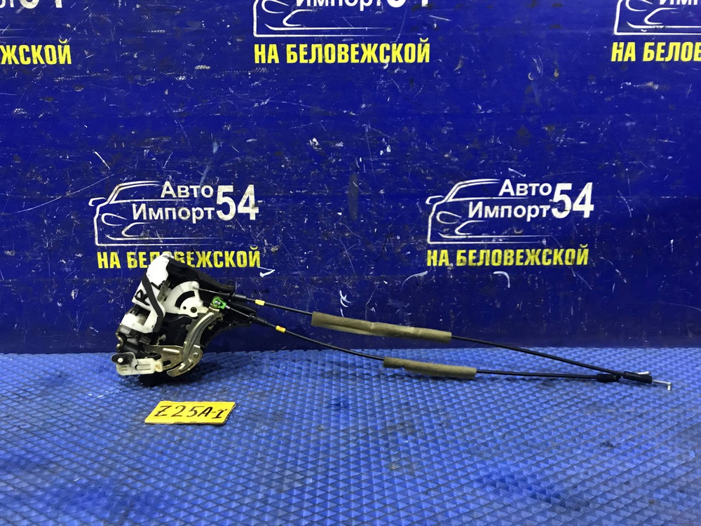 Замок двери задней левой MITSUBISHI COLT 2003