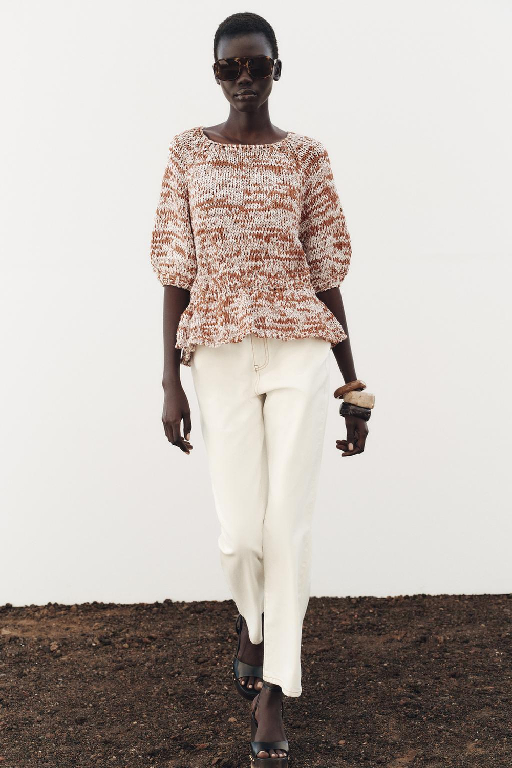 ZARA ТРИКОТАЖНЫЙ СВИТЕР С КОНТРАСТНОЙ БАСКОЙ, КОРИЧНЕВЫЙ/БЕЛЫЙ