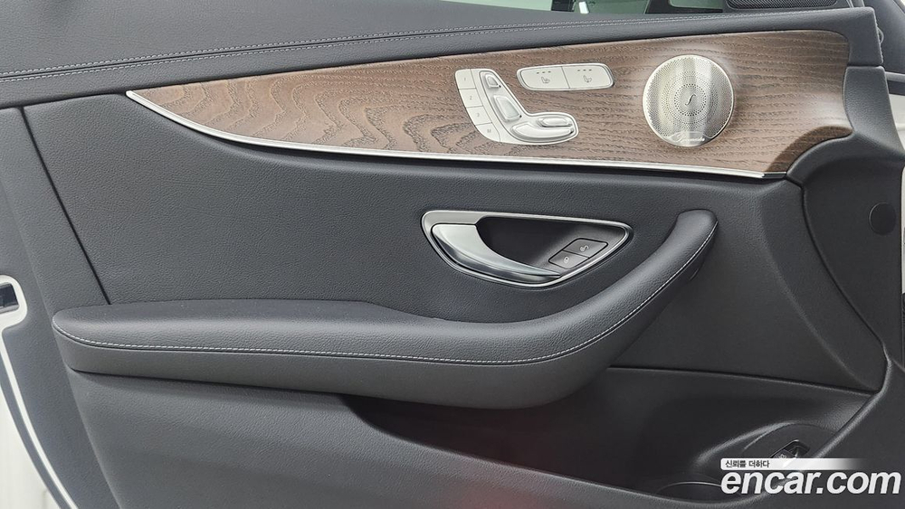 Mercedes-Benz E-Class W213 E220d 4MATIC Exclusive (01.2022)