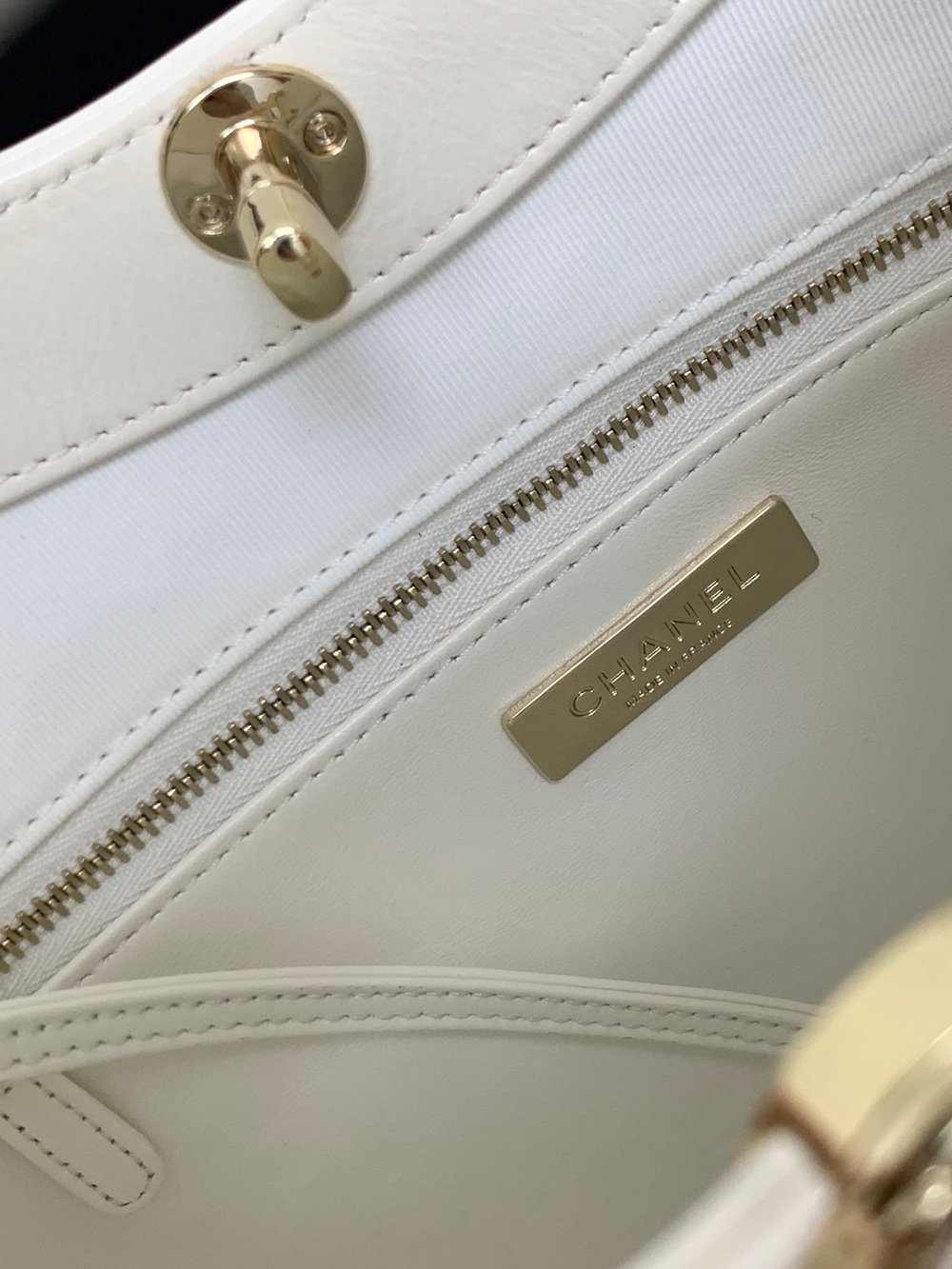Chanel Mini Cabas 31 23 cm