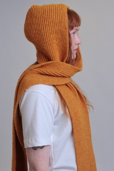 Шарф с капюшоном из шерсти оранжевый