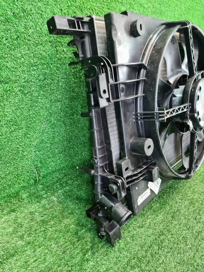 Радиатор охлаждения Renault Logan 2 (2014-2022)