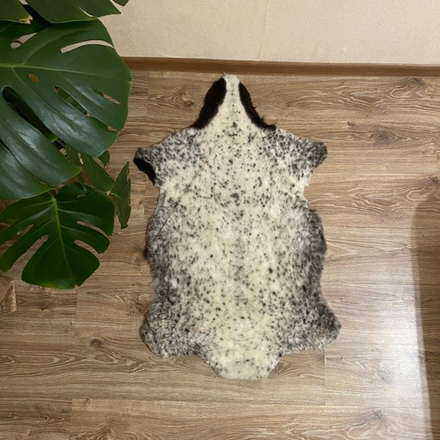 Шкура коврик меховой прикроватный овчина, мутон 90х60 см.