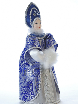 Кукла коллекционная Снегурочка в кокошнике и с муфтой