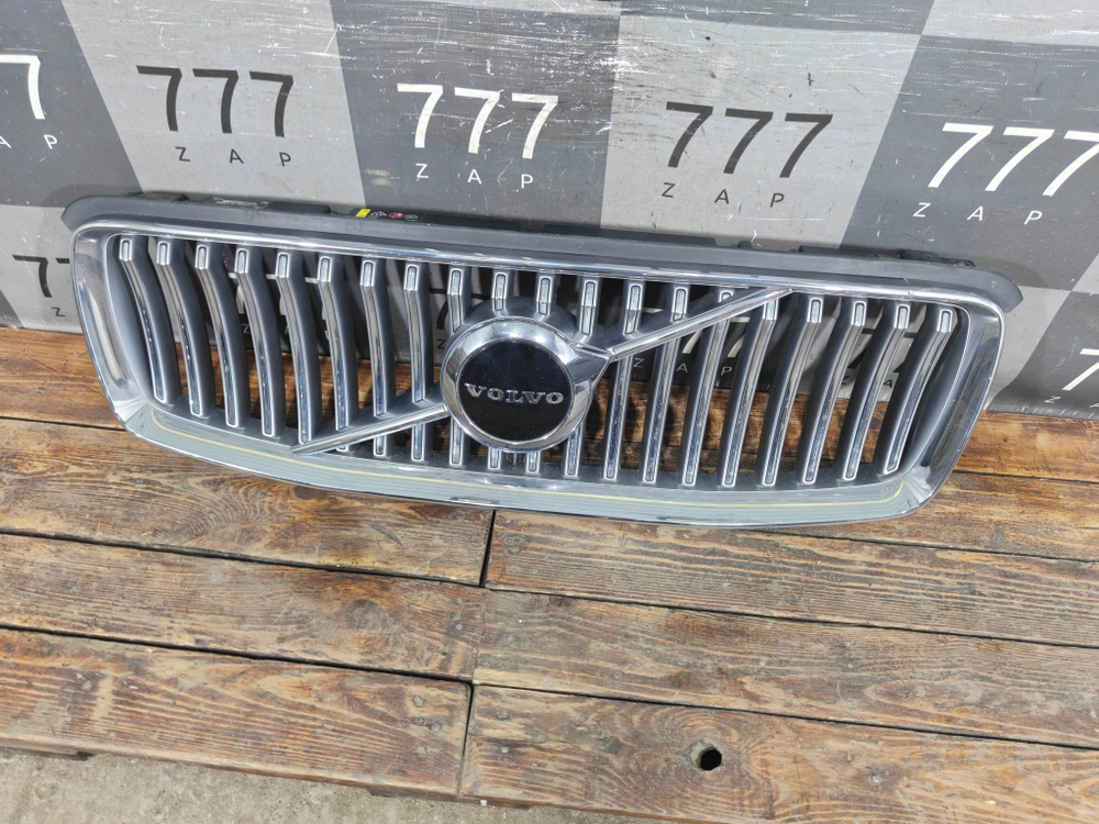 Решетка радиатора Volvo XC90 2 19-нв Б/У Оригинал 31698385