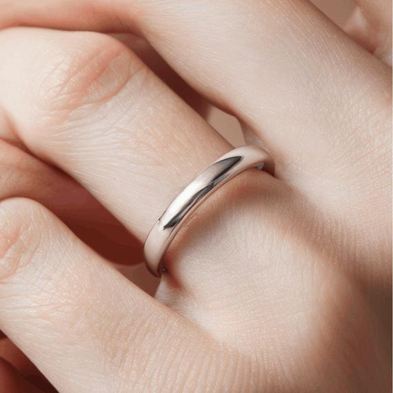 Кольцо обручальное 4 мм из серебра 925, живое фото 2