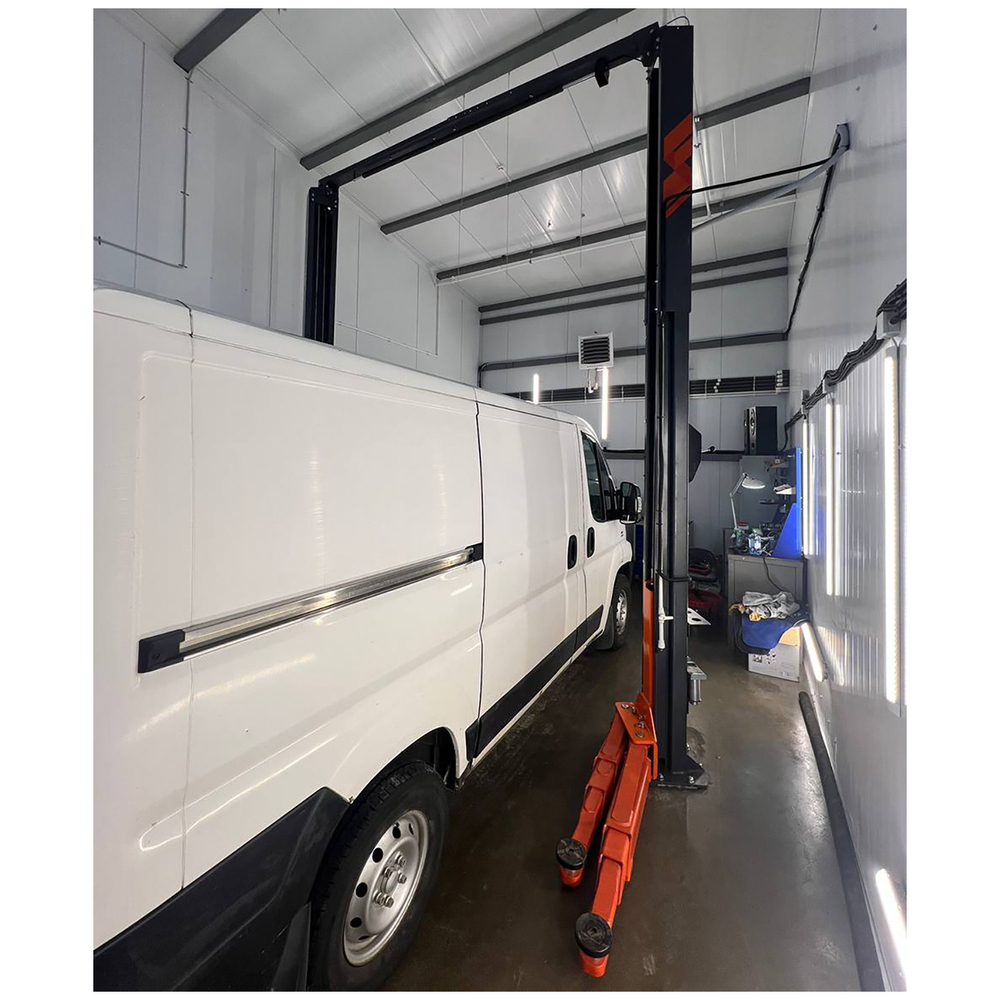 WDK-535 Подъемник двухстоечный с верхней синхронизацией 4,5 тонн, одност. разбл., 380В