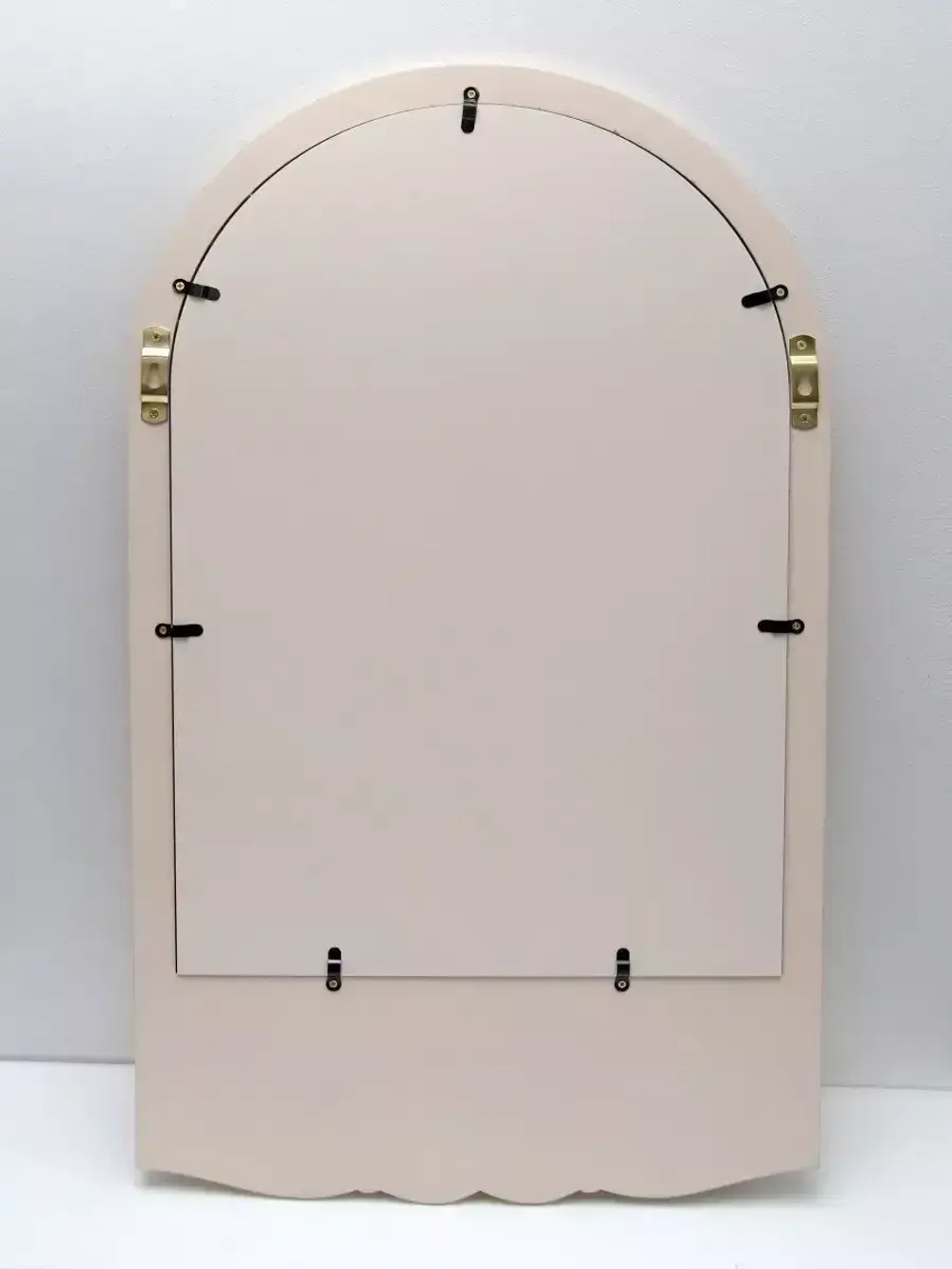 Зеркало на стену с полкой