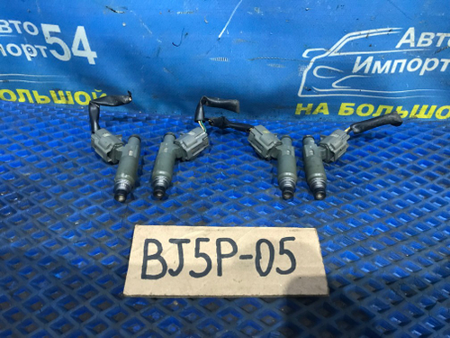 Форсунка топливная MAZDA FAMILIA 2000