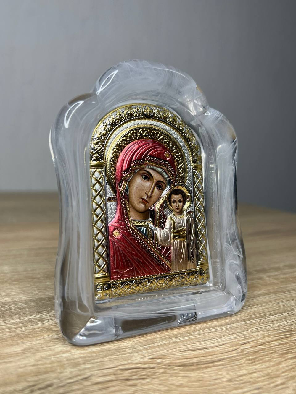 Казанская, икона арочная, белое муранское стекло, эмаль 86х112