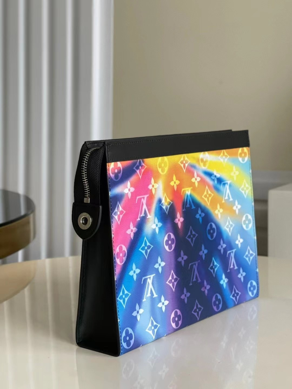 Louis Vuitton Pochette Voyage MM