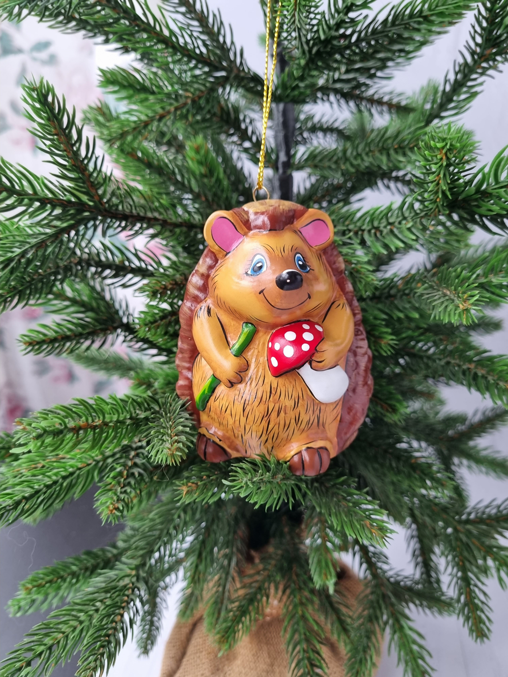 Ёжик ёлочная игрушка из фарфора