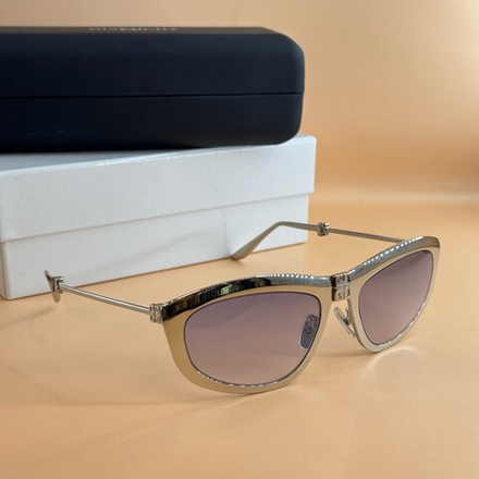 Солнцезащитные очки Givenchy