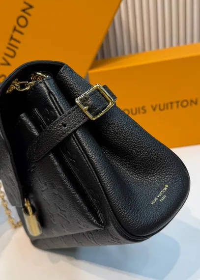 Сумка Louis Vuitton Anytime Flap