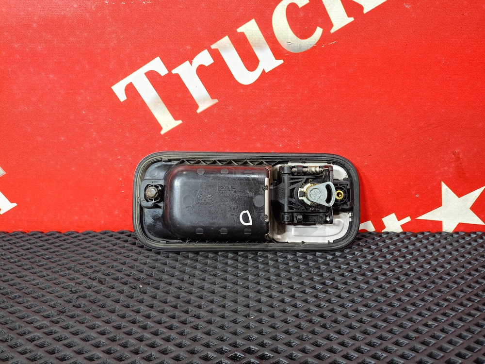 Ручка двери наружная левая