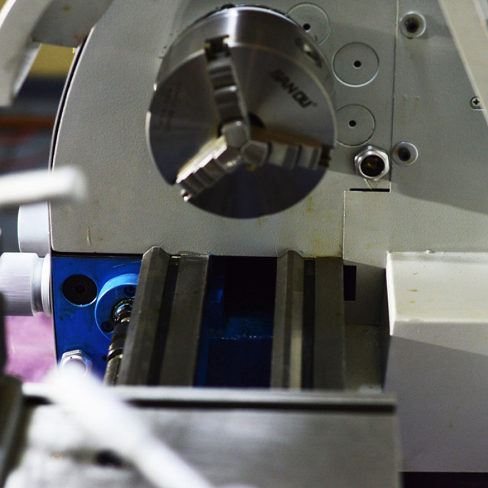 VISPROM SPV-550 универсальный токарный станок