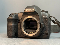 Canon EOS 5D Mark II 32.590 кадров