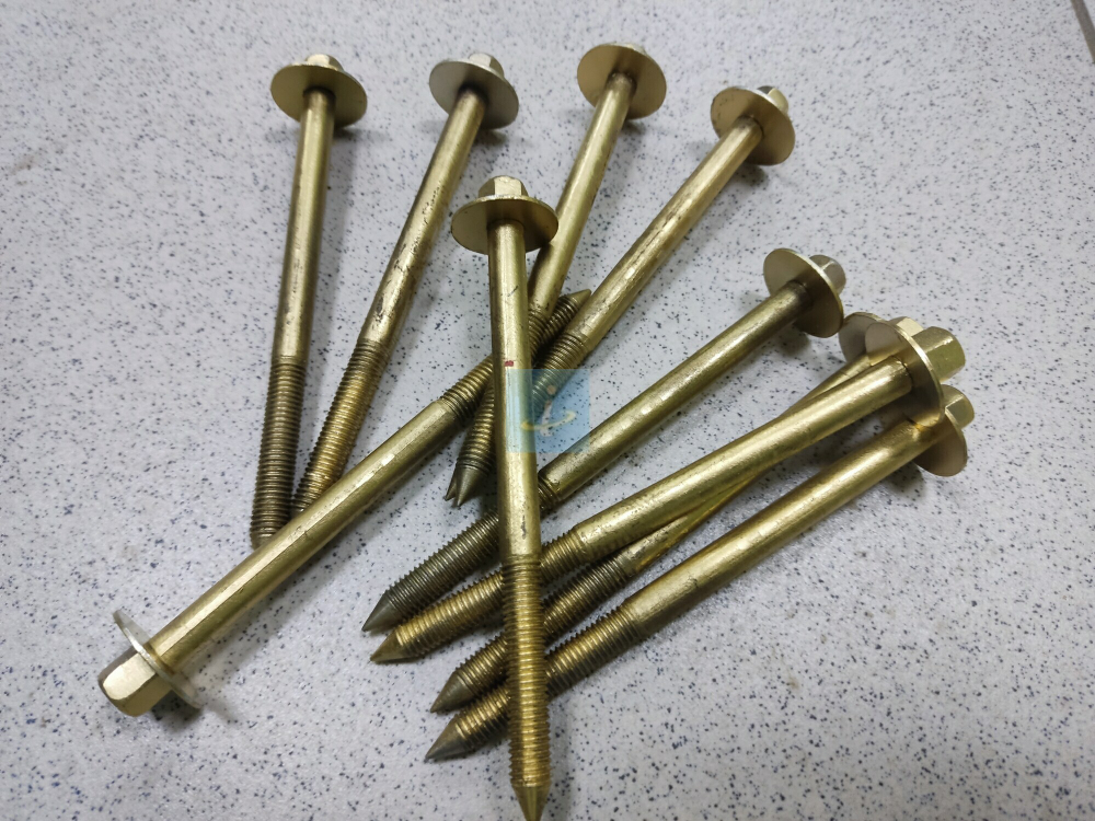 Болт клапанной крышки 236-1003272