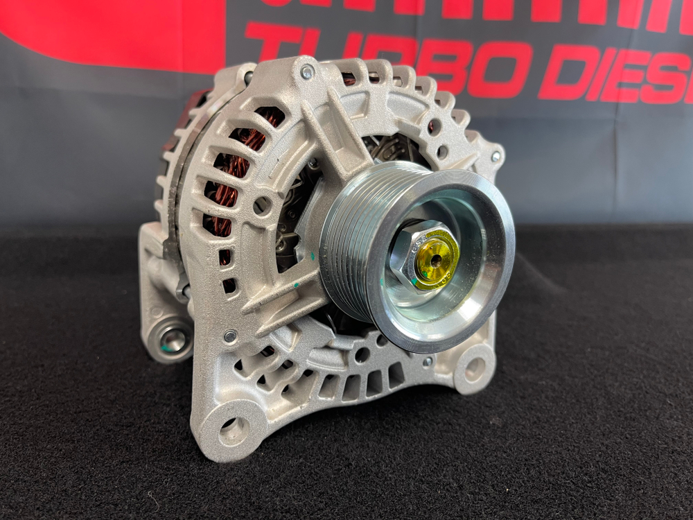 Генератор (12V 120A) (Болт) Е-4/Е-5 ISF 2.8 (оригинал)