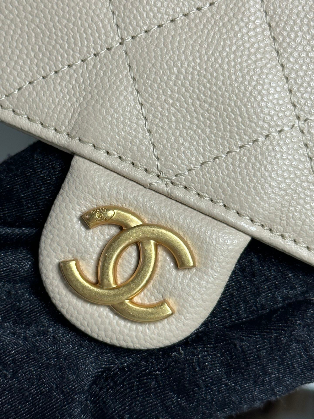 Chanel 25 Small Handbag 30 cm