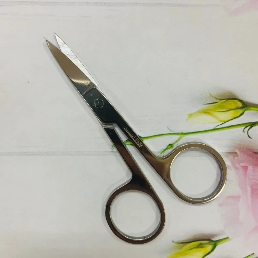 Ножницы маникюрные на блистере «Ultramarine», круглые кольца, широкие, цвет металл 8,5см.