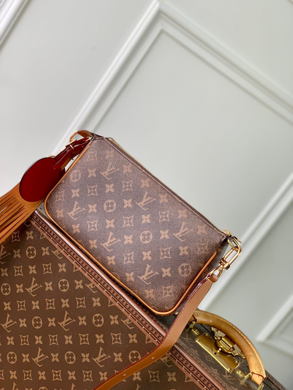 Louis Vuitton Pochette Accessoire XL