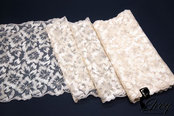 05-141 Вышивка на неэл. сетке 24 см, телесный