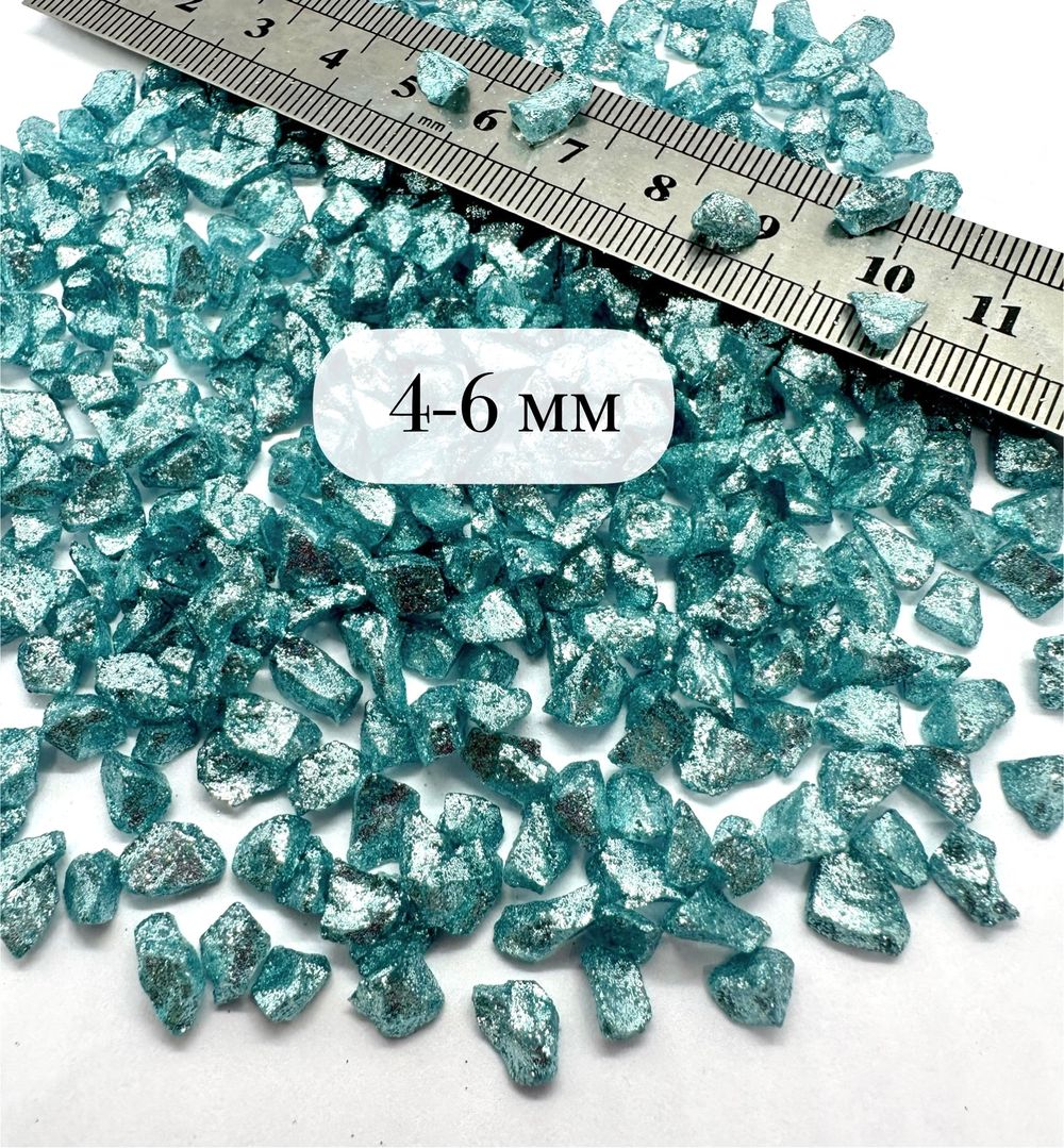 СТЕКЛЯННАЯ КРОШКА БЛЕСТЯЩАЯ СВЕТЛО-ГОЛУБАЯ